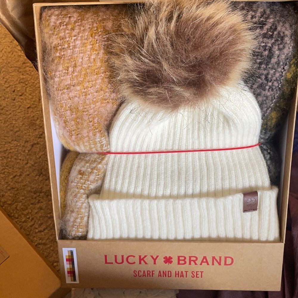 Scarf & hat set